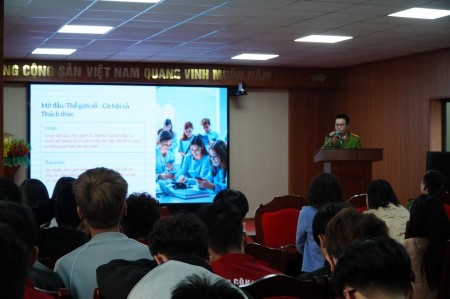 Hội nghị tuyên truyền, phổ biến pháp luật về an ninh mạng và luật TTATGT